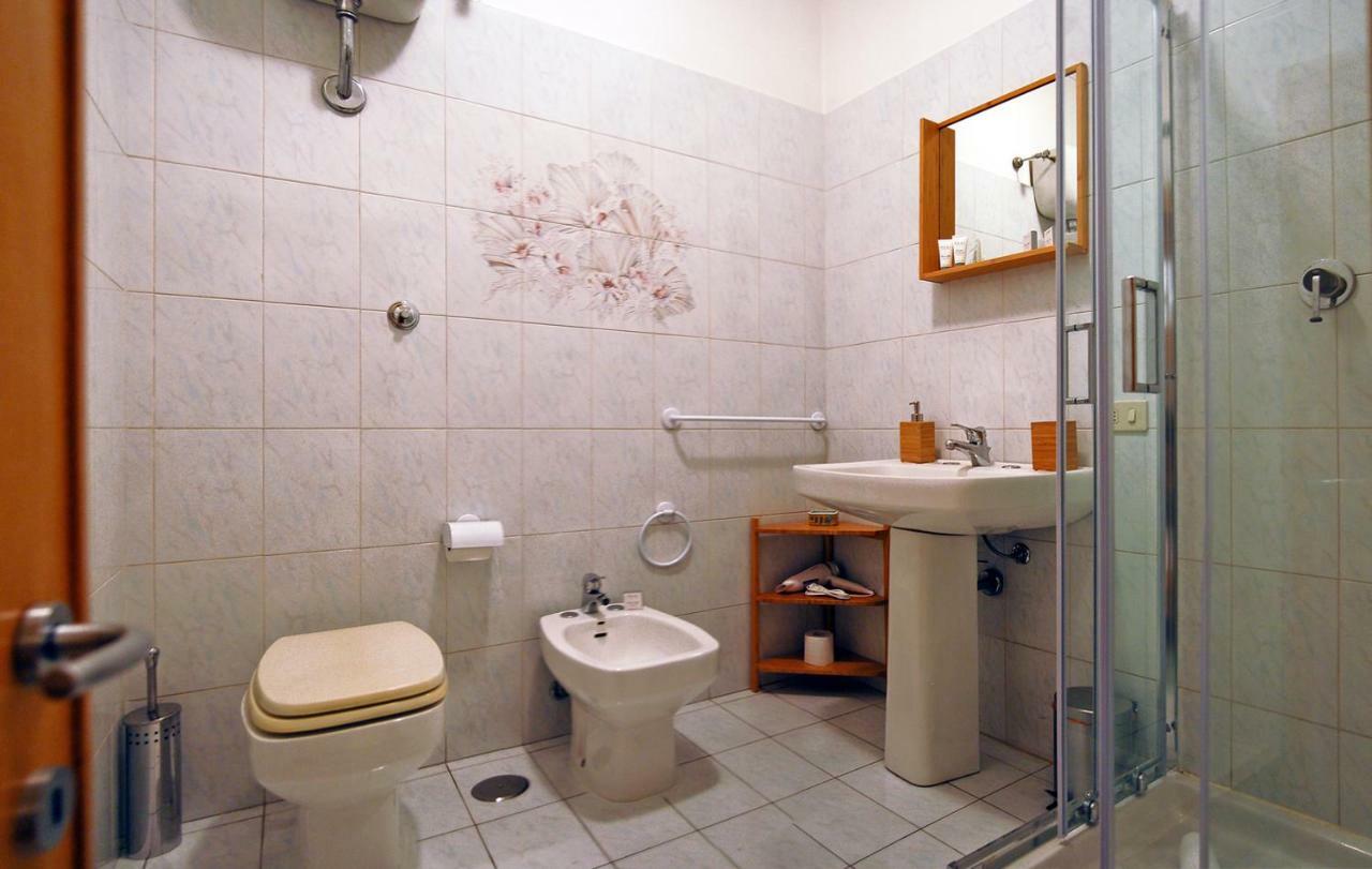 Elegant Apartment Via Veneto By Varental Rome Bagian luar foto